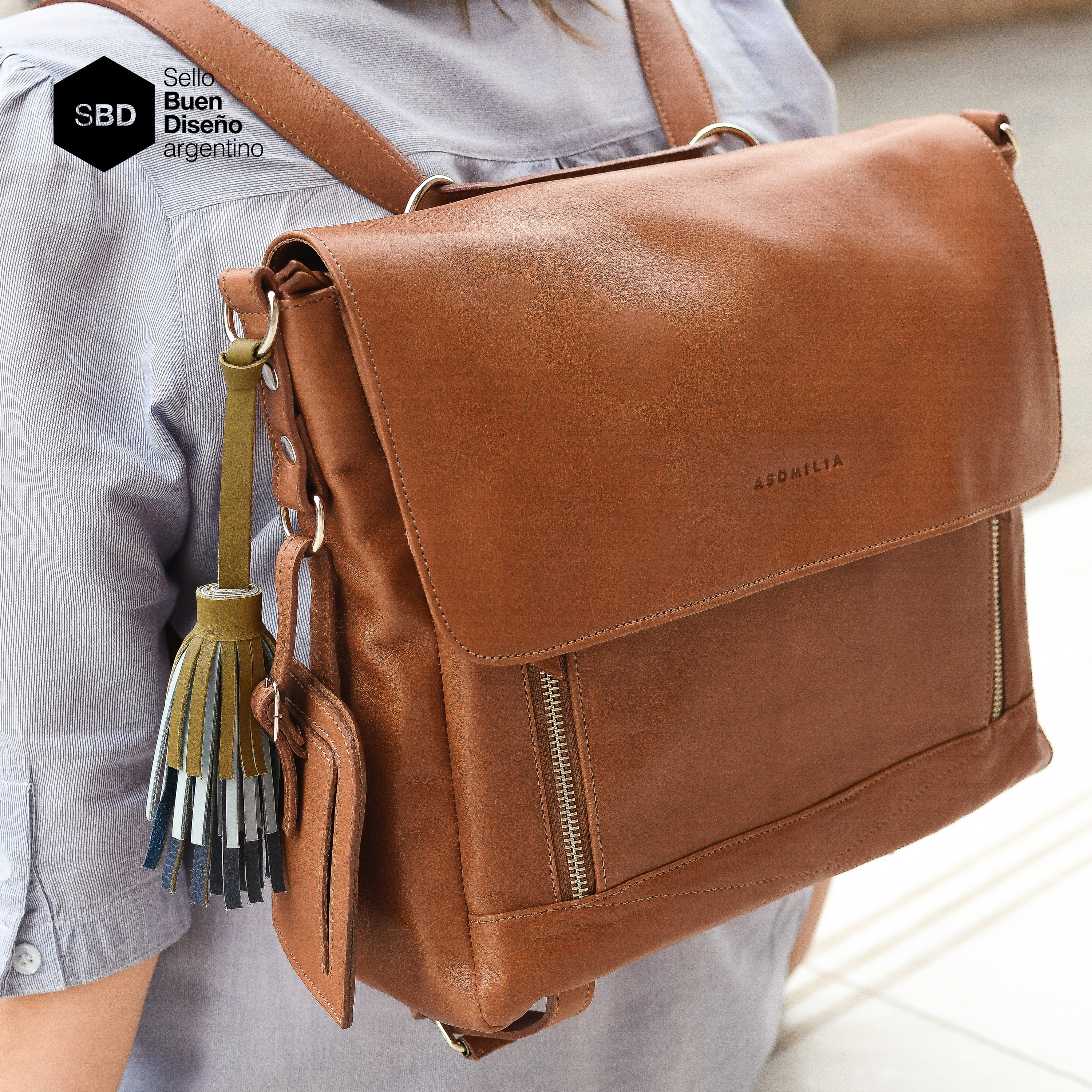 Cartera mochila de cuero Bilbao Max ganadora Sello Buen Diseño